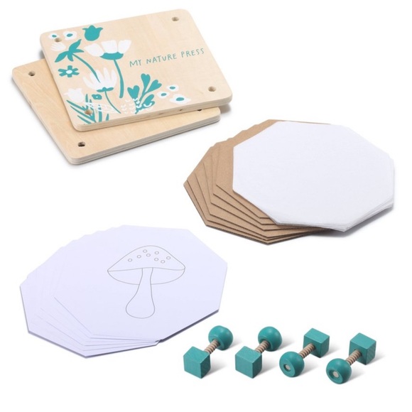 Mud Puddle Society Nature Press
Garden Art Kit - Picture 2 of 5